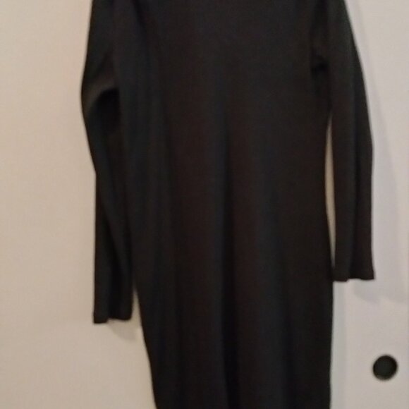 Black cotton knit midi length dress. - Picture 4 of 4